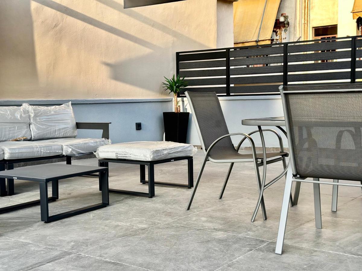 T&T Luxury Apartments - Rooftop Jacuzzi Athens Luaran gambar