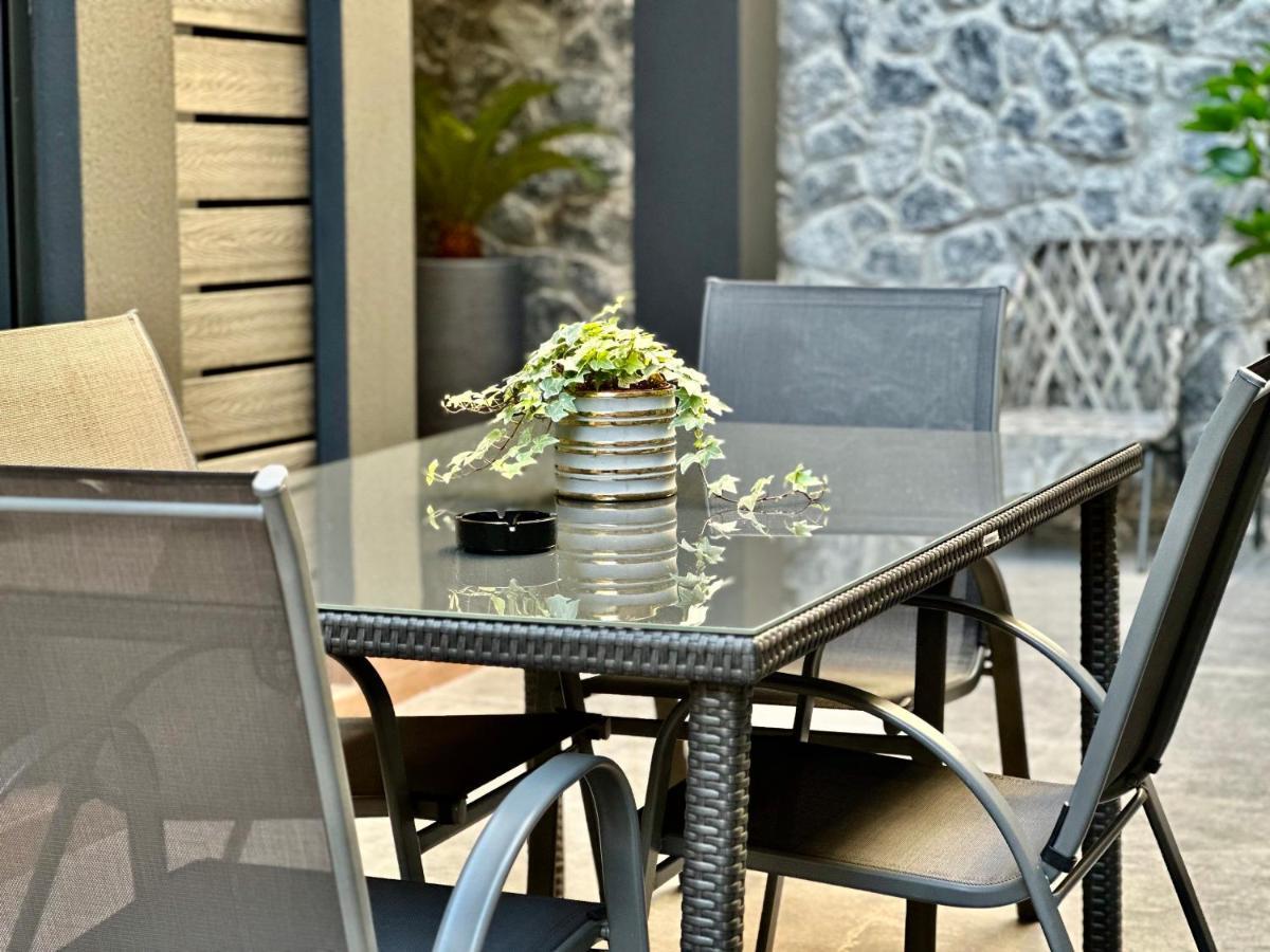 T&T Luxury Apartments - Rooftop Jacuzzi Athens Luaran gambar