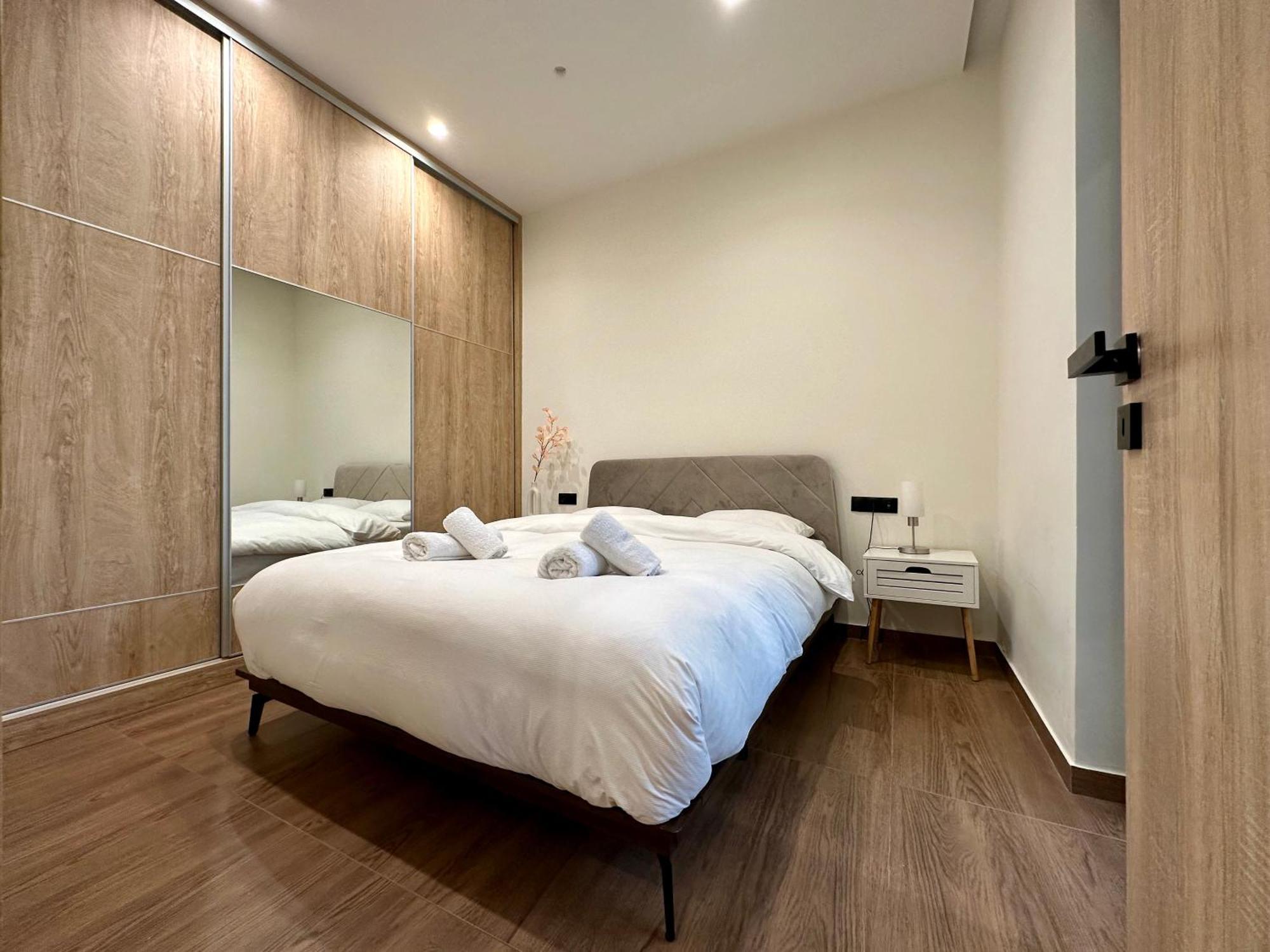 T&T Luxury Apartments - Rooftop Jacuzzi Athens Luaran gambar